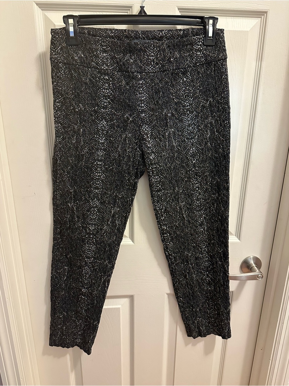 Elliott Lauren Black Cropped Textured Pants, Black and White Stretch Fabric